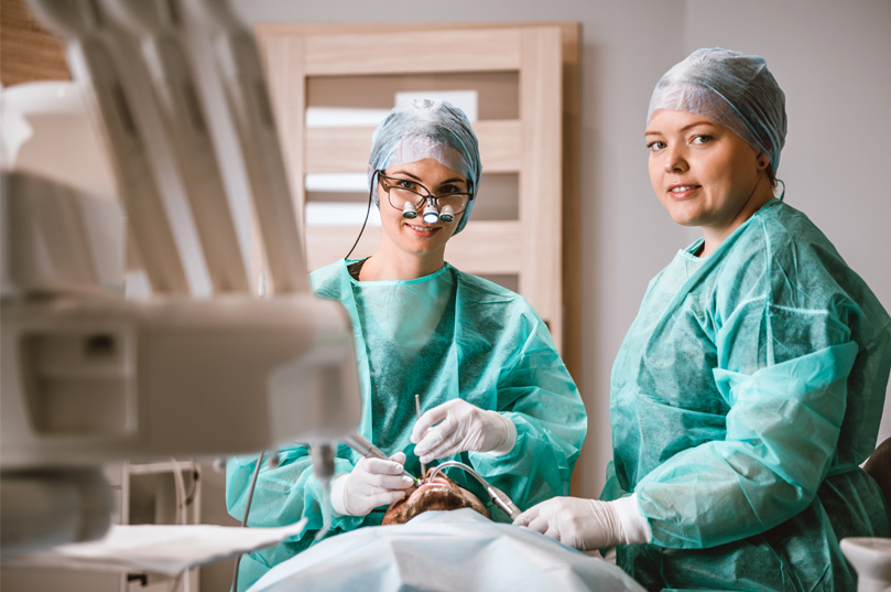 Implantologia zębowa