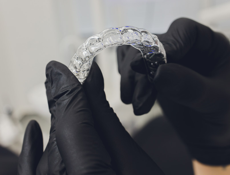 Invisalign - jak przebiega leczenie